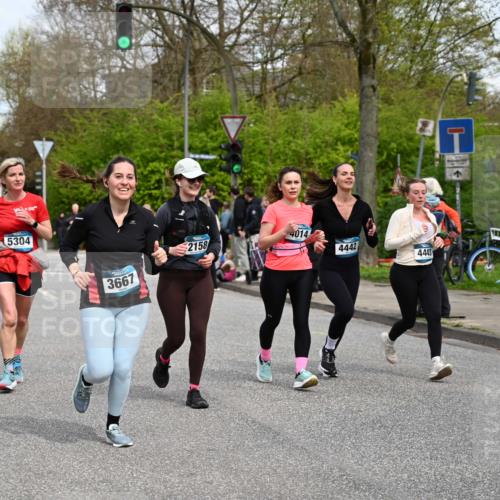 12.04.2026 - 45. Internationalen Wilhelmsburger Insellauf J. Mangold http://msf.ph/oto/9517971 12.04.2026 13:22:14 Ziel 5205, 4809, 2002, 2332, 2116, 3581, 3235, 3915, 5080, 4348, 5085, 3603, 3602, 5092, 2246, 5192, 5171, 3162, 4443, 4442, 3746, 5290, 5290, 3057, 3667, 5304, 4210, 4014, 2158, 2158, 5314 meine-sportfotos.de