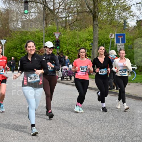12.04.2026 - 45. Internationalen Wilhelmsburger Insellauf J. Mangold http://msf.ph/oto/9517974 12.04.2026 13:22:15 Ziel 5205, 4809, 2002, 2332, 2116, 3581, 3235, 3915, 5080, 4348, 5085, 3603, 3602, 5092, 2246, 5192, 5171, 3162, 4443, 4442, 3746, 5290, 3057, 3057, 3667, 5304, 4210, 4014, 2158, 5314 meine-sportfotos.de
