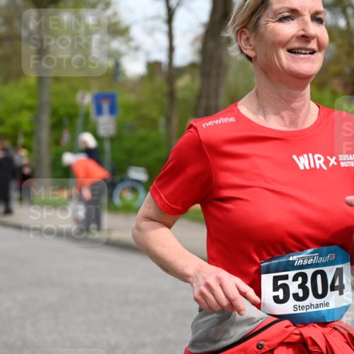 12.04.2026 - 45. Internationalen Wilhelmsburger Insellauf J. Mangold http://msf.ph/oto/9518004 12.04.2026 13:22:18 Ziel 2332, 2116, 3581, 3235, 3915, 5080, 4348, 5085, 3603, 3602, 5092, 2246, 5192, 5171, 3162, 4443, 4442, 3746, 5290, 3057, 3667, 5304, 4210, 4014, 2158, 5314, 4557 meine-sportfotos.de