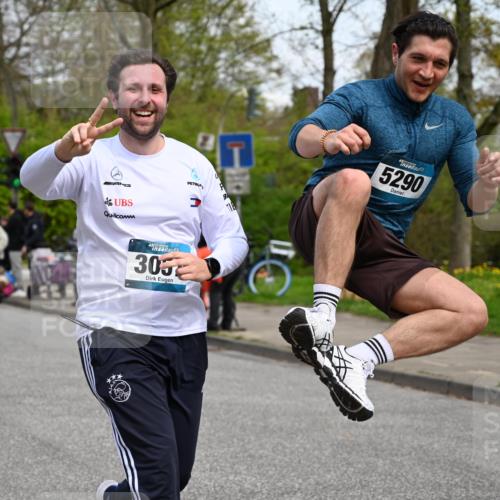 12.04.2026 - 45. Internationalen Wilhelmsburger Insellauf J. Mangold http://msf.ph/oto/9518017 12.04.2026 13:22:19 Ziel 2332, 2116, 3581, 3235, 3915, 5080, 4348, 5085, 3603, 3602, 5092, 2246, 5192, 5171, 3162, 4443, 4442, 3746, 5290, 3057, 3667, 5304, 4210, 4210, 4014, 2158, 5314, 4557, 2153 meine-sportfotos.de