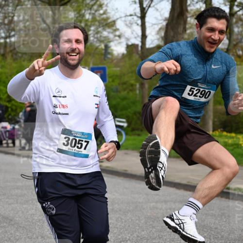 12.04.2026 - 45. Internationalen Wilhelmsburger Insellauf J. Mangold http://msf.ph/oto/9518018 12.04.2026 13:22:19 Ziel 2332, 2116, 3581, 3235, 3915, 5080, 4348, 5085, 3603, 3602, 5092, 2246, 5192, 5171, 3162, 4443, 4442, 3746, 5290, 3057, 3667, 5304, 4210, 4210, 4014, 2158, 5314, 4557, 2153 meine-sportfotos.de