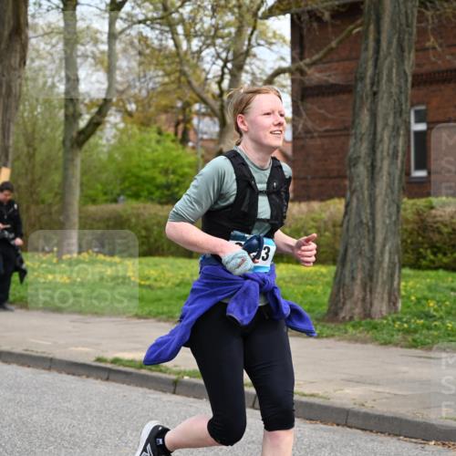 12.04.2026 - 45. Internationalen Wilhelmsburger Insellauf J. Mangold http://msf.ph/oto/9518047 12.04.2026 13:22:42 Ziel 4210, 4014, 2158, 5314, 4557, 2153, 5262, 4593, 4708, 3774, 4358, 5223, 3336, 3783 meine-sportfotos.de