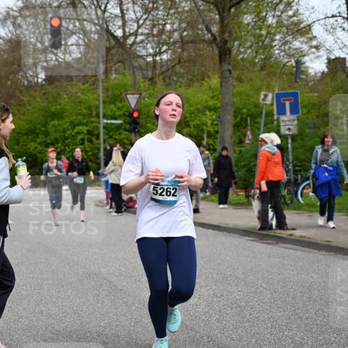12.04.2026 - 45. Internationalen Wilhelmsburger Insellauf J. Mangold http://msf.ph/oto/9518067 12.04.2026 13:22:45 Ziel 4014, 2158, 5314, 4557, 2153, 5262, 4593, 4708, 3774, 4358, 5223, 3336, 3783, 3498, 3478 meine-sportfotos.de