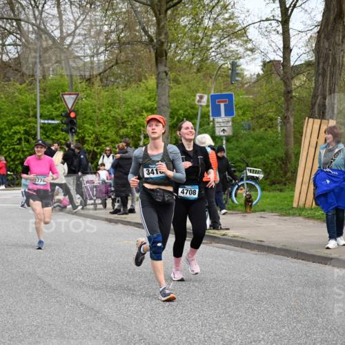 12.04.2026 - 45. Internationalen Wilhelmsburger Insellauf J. Mangold http://msf.ph/oto/9518082 12.04.2026 13:22:50 Ziel 2158, 5314, 4557, 2153, 5262, 4593, 4708, 4708, 3774, 4358, 5223, 3336, 3783, 3498, 3478, 4176, 5505, 3471 meine-sportfotos.de
