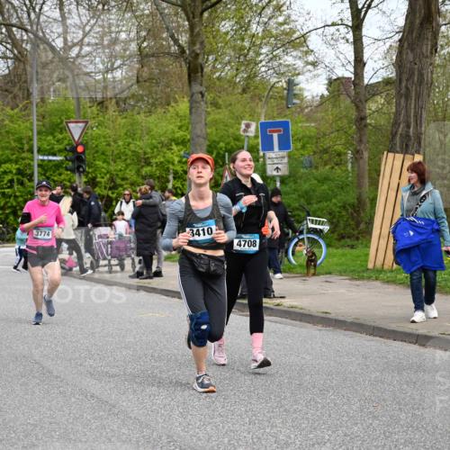 12.04.2026 - 45. Internationalen Wilhelmsburger Insellauf J. Mangold http://msf.ph/oto/9518083 12.04.2026 13:22:50 Ziel 2158, 5314, 4557, 2153, 5262, 4593, 4708, 4708, 3774, 4358, 5223, 3336, 3783, 3498, 3478, 4176, 5505, 3471 meine-sportfotos.de