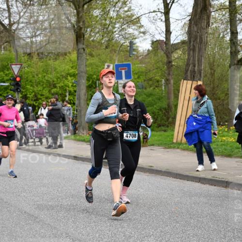 12.04.2026 - 45. Internationalen Wilhelmsburger Insellauf J. Mangold http://msf.ph/oto/9518086 12.04.2026 13:22:50 Ziel 2158, 5314, 4557, 2153, 5262, 4593, 4708, 4708, 3774, 4358, 5223, 3336, 3783, 3498, 3478, 4176, 5505, 3471 meine-sportfotos.de