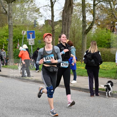 12.04.2026 - 45. Internationalen Wilhelmsburger Insellauf J. Mangold http://msf.ph/oto/9518092 12.04.2026 13:22:50 Ziel 2158, 5314, 4557, 2153, 5262, 4593, 4708, 4708, 3774, 4358, 5223, 3336, 3783, 3498, 3478, 4176, 5505, 3471 meine-sportfotos.de