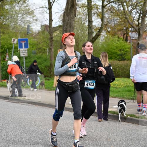 12.04.2026 - 45. Internationalen Wilhelmsburger Insellauf J. Mangold http://msf.ph/oto/9518095 12.04.2026 13:22:51 Ziel 2158, 5314, 4557, 2153, 5262, 4593, 4708, 3774, 4358, 5223, 3336, 3783, 3498, 3478, 4176, 5505, 3471 meine-sportfotos.de