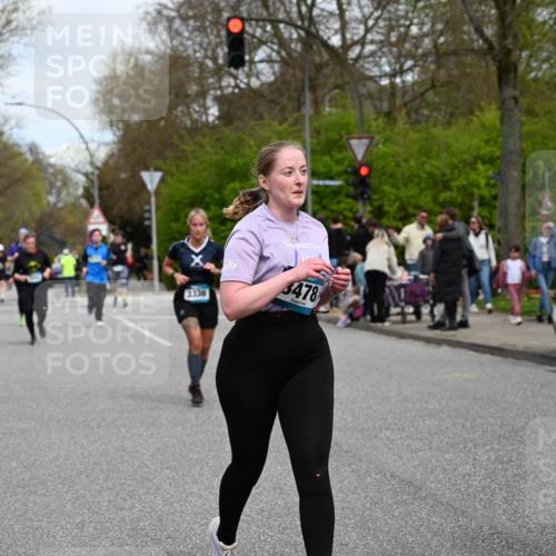 12.04.2026 - 45. Internationalen Wilhelmsburger Insellauf J. Mangold http://msf.ph/oto/9518122 12.04.2026 13:22:54 Ziel 5314, 4557, 2153, 5262, 4593, 4708, 3774, 4358, 5223, 3336, 3783, 3498, 3478, 4176, 5505, 3471, 3814 meine-sportfotos.de