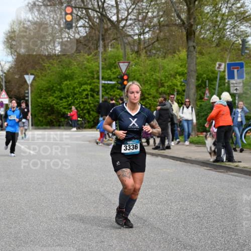 12.04.2026 - 45. Internationalen Wilhelmsburger Insellauf J. Mangold http://msf.ph/oto/9518133 12.04.2026 13:22:56 Ziel 5314, 4557, 2153, 5262, 4593, 4708, 3774, 4358, 5223, 3336, 3783, 3498, 3478, 3478, 4176, 5505, 3471, 3814, 2716, 3730 meine-sportfotos.de