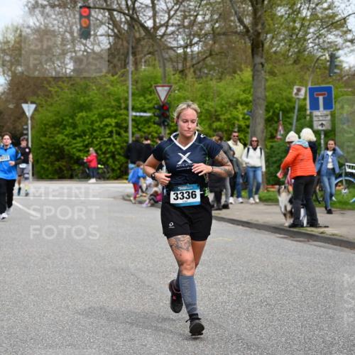 12.04.2026 - 45. Internationalen Wilhelmsburger Insellauf J. Mangold http://msf.ph/oto/9518135 12.04.2026 13:22:56 Ziel 5314, 4557, 2153, 5262, 4593, 4708, 3774, 4358, 5223, 3336, 3783, 3498, 3478, 3478, 4176, 5505, 3471, 3814, 2716, 3730 meine-sportfotos.de