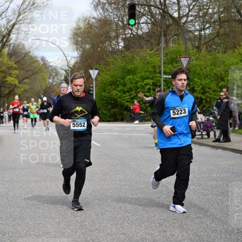 12.04.2026 - 45. Internationalen Wilhelmsburger Insellauf J. Mangold http://msf.ph/oto/9518155 12.04.2026 13:23:00 Ziel 5314, 4557, 2153, 5262, 4593, 4708, 3774, 4358, 5223, 3336, 3783, 3498, 3478, 4176, 5505, 5505, 3471, 3814, 2716, 3730, 3353 meine-sportfotos.de
