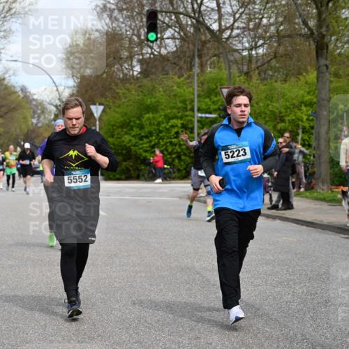 12.04.2026 - 45. Internationalen Wilhelmsburger Insellauf J. Mangold http://msf.ph/oto/9518158 12.04.2026 13:23:00 Ziel 5314, 4557, 2153, 5262, 4593, 4708, 3774, 4358, 5223, 3336, 3783, 3498, 3478, 4176, 5505, 5505, 3471, 3814, 2716, 3730, 3353 meine-sportfotos.de