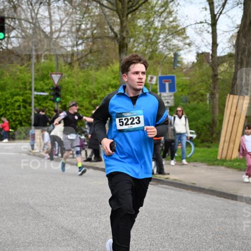12.04.2026 - 45. Internationalen Wilhelmsburger Insellauf J. Mangold http://msf.ph/oto/9518166 12.04.2026 13:23:01 Ziel 5314, 4557, 2153, 5262, 4593, 4708, 3774, 4358, 5223, 5223, 3336, 3783, 3498, 3478, 4176, 5505, 3471, 3471, 3814, 2716, 3730, 3353 meine-sportfotos.de