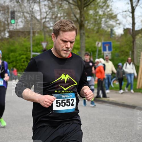 12.04.2026 - 45. Internationalen Wilhelmsburger Insellauf J. Mangold http://msf.ph/oto/9518177 12.04.2026 13:23:02 Ziel 5314, 4557, 2153, 5262, 4593, 4708, 3774, 4358, 5223, 3336, 3783, 3498, 3478, 4176, 5505, 3471, 3814, 2716, 3730, 3353 meine-sportfotos.de