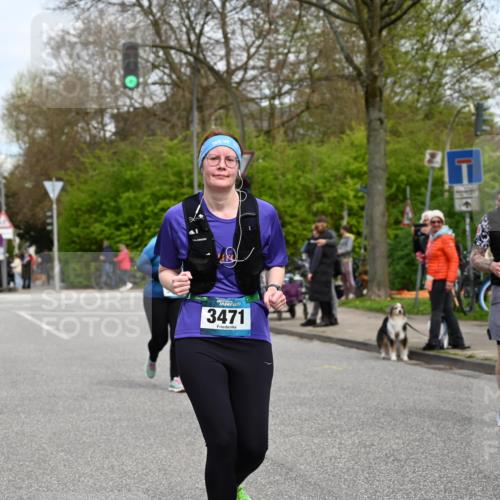 12.04.2026 - 45. Internationalen Wilhelmsburger Insellauf J. Mangold http://msf.ph/oto/9518185 12.04.2026 13:23:04 Ziel 4557, 2153, 5262, 4593, 4708, 3774, 4358, 5223, 3336, 3336, 3783, 3498, 3478, 4176, 5505, 3471, 3814, 2716, 3730, 3353, 2766 meine-sportfotos.de