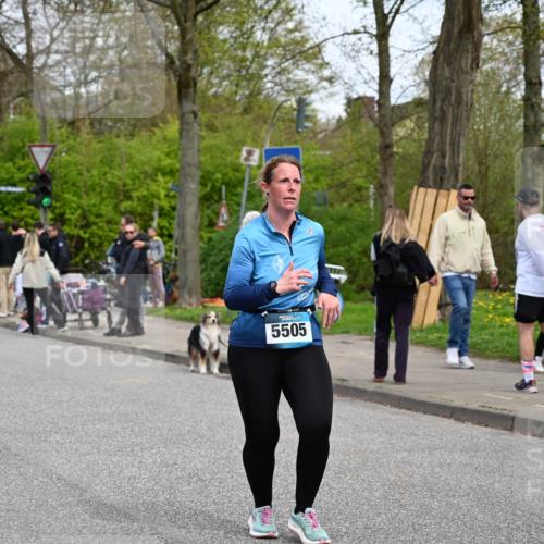 12.04.2026 - 45. Internationalen Wilhelmsburger Insellauf J. Mangold http://msf.ph/oto/9518195 12.04.2026 13:23:06 Ziel 4557, 2153, 5262, 4593, 4708, 3774, 4358, 5223, 3336, 3783, 3498, 3478, 4176, 5505, 3471, 3814, 2716, 3730, 3353, 2766 meine-sportfotos.de