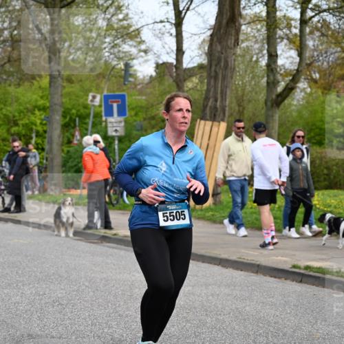 12.04.2026 - 45. Internationalen Wilhelmsburger Insellauf J. Mangold http://msf.ph/oto/9518199 12.04.2026 13:23:07 Ziel 2153, 5262, 4593, 4708, 3774, 4358, 5223, 3336, 3783, 3498, 3498, 3478, 4176, 5505, 3471, 3814, 2716, 2716, 3730, 3353, 2766, 5622 meine-sportfotos.de