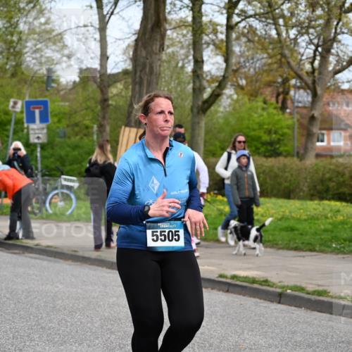 12.04.2026 - 45. Internationalen Wilhelmsburger Insellauf J. Mangold http://msf.ph/oto/9518203 12.04.2026 13:23:07 Ziel 2153, 5262, 4593, 4708, 3774, 4358, 5223, 3336, 3783, 3498, 3498, 3478, 4176, 5505, 3471, 3814, 2716, 2716, 3730, 3353, 2766, 5622 meine-sportfotos.de