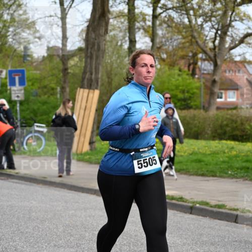 12.04.2026 - 45. Internationalen Wilhelmsburger Insellauf J. Mangold http://msf.ph/oto/9518205 12.04.2026 13:23:07 Ziel 2153, 5262, 4593, 4708, 3774, 4358, 5223, 3336, 3783, 3498, 3498, 3478, 4176, 5505, 3471, 3814, 2716, 2716, 3730, 3353, 2766, 5622 meine-sportfotos.de
