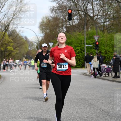 12.04.2026 - 45. Internationalen Wilhelmsburger Insellauf J. Mangold http://msf.ph/oto/9518208 12.04.2026 13:23:10 Ziel 4593, 4708, 3774, 4358, 5223, 3336, 3783, 3498, 3478, 4176, 5505, 3471, 3814, 2716, 3730, 3353, 2766, 5622 meine-sportfotos.de