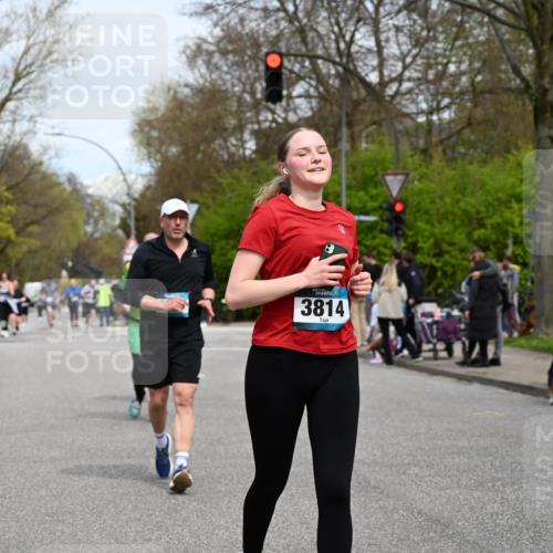 12.04.2026 - 45. Internationalen Wilhelmsburger Insellauf J. Mangold http://msf.ph/oto/9518213 12.04.2026 13:23:11 Ziel 4593, 4708, 3774, 4358, 5223, 3336, 3783, 3498, 3478, 4176, 4176, 5505, 3471, 3814, 2716, 3730, 3353, 2766, 5622, 3739 meine-sportfotos.de