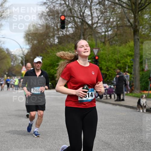 12.04.2026 - 45. Internationalen Wilhelmsburger Insellauf J. Mangold http://msf.ph/oto/9518215 12.04.2026 13:23:11 Ziel 4593, 4708, 3774, 4358, 5223, 3336, 3783, 3498, 3478, 4176, 4176, 5505, 3471, 3814, 2716, 3730, 3353, 2766, 5622, 3739 meine-sportfotos.de