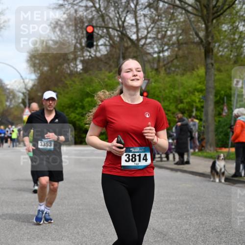 12.04.2026 - 45. Internationalen Wilhelmsburger Insellauf J. Mangold http://msf.ph/oto/9518216 12.04.2026 13:23:11 Ziel 4593, 4708, 3774, 4358, 5223, 3336, 3783, 3498, 3478, 4176, 4176, 5505, 3471, 3814, 2716, 3730, 3353, 2766, 5622, 3739 meine-sportfotos.de