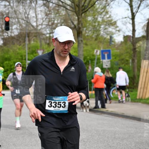 12.04.2026 - 45. Internationalen Wilhelmsburger Insellauf J. Mangold http://msf.ph/oto/9518240 12.04.2026 13:23:13 Ziel 4708, 3774, 4358, 5223, 3336, 3783, 3498, 3478, 4176, 5505, 3471, 3471, 3814, 2716, 3730, 3353, 2766, 5622, 3739, 5209, 5212 meine-sportfotos.de