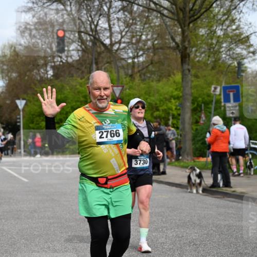 12.04.2026 - 45. Internationalen Wilhelmsburger Insellauf J. Mangold http://msf.ph/oto/9518249 12.04.2026 13:23:15 Ziel 4708, 3774, 4358, 5223, 3336, 3783, 3498, 3478, 4176, 5505, 3471, 3814, 2716, 3730, 3353, 2766, 5622, 3739, 5209, 5212, 2802, 2803 meine-sportfotos.de