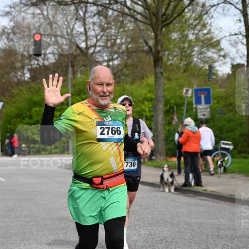 12.04.2026 - 45. Internationalen Wilhelmsburger Insellauf J. Mangold http://msf.ph/oto/9518252 12.04.2026 13:23:15 Ziel 4708, 3774, 4358, 5223, 3336, 3783, 3498, 3478, 4176, 5505, 3471, 3814, 2716, 3730, 3353, 2766, 5622, 3739, 5209, 5212, 2802, 2803 meine-sportfotos.de