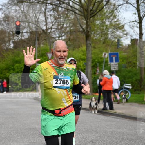 12.04.2026 - 45. Internationalen Wilhelmsburger Insellauf J. Mangold http://msf.ph/oto/9518253 12.04.2026 13:23:15 Ziel 4708, 3774, 4358, 5223, 3336, 3783, 3498, 3478, 4176, 5505, 3471, 3814, 2716, 3730, 3353, 2766, 5622, 3739, 5209, 5212, 2802, 2803 meine-sportfotos.de