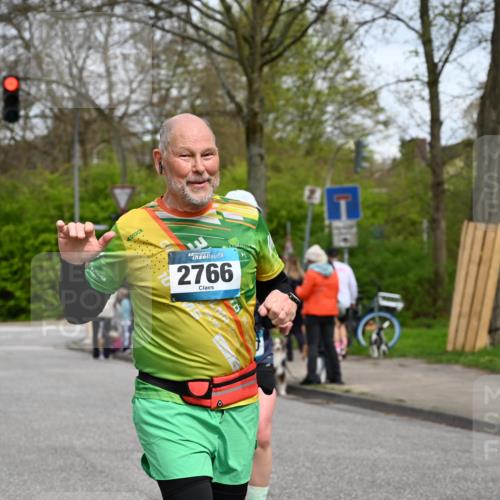 12.04.2026 - 45. Internationalen Wilhelmsburger Insellauf J. Mangold http://msf.ph/oto/9518256 12.04.2026 13:23:15 Ziel 4708, 3774, 4358, 5223, 3336, 3783, 3498, 3478, 4176, 5505, 3471, 3814, 2716, 3730, 3353, 2766, 5622, 3739, 5209, 5212, 2802, 2803 meine-sportfotos.de
