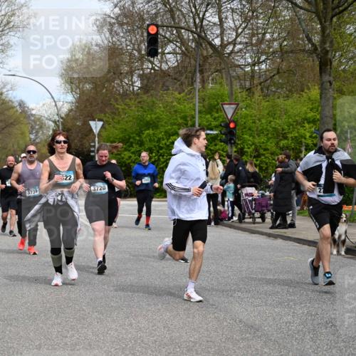 12.04.2026 - 45. Internationalen Wilhelmsburger Insellauf J. Mangold http://msf.ph/oto/9518267 12.04.2026 13:23:24 Ziel 5223, 3336, 3783, 3498, 3478, 4176, 5505, 3471, 3814, 2716, 3730, 3353, 2766, 5622, 3739, 5209, 5212, 5209, 5212, 2802, 2803, 3258, 3259, 4073, 4292, 4517, 3872 meine-sportfotos.de