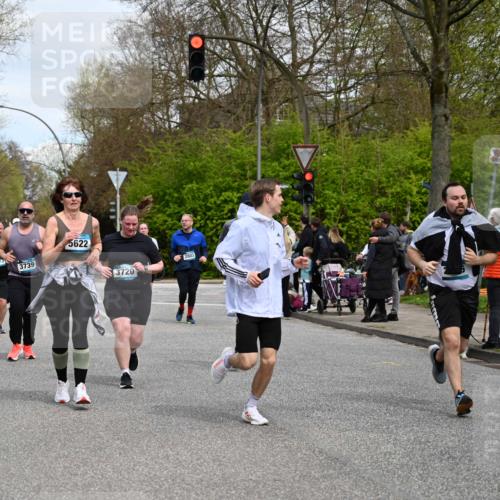 12.04.2026 - 45. Internationalen Wilhelmsburger Insellauf J. Mangold http://msf.ph/oto/9518268 12.04.2026 13:23:24 Ziel 5223, 3336, 3783, 3498, 3478, 4176, 5505, 3471, 3814, 2716, 3730, 3353, 2766, 5622, 3739, 5209, 5212, 5209, 5212, 2802, 2803, 3258, 3259, 4073, 4292, 4517, 3872 meine-sportfotos.de