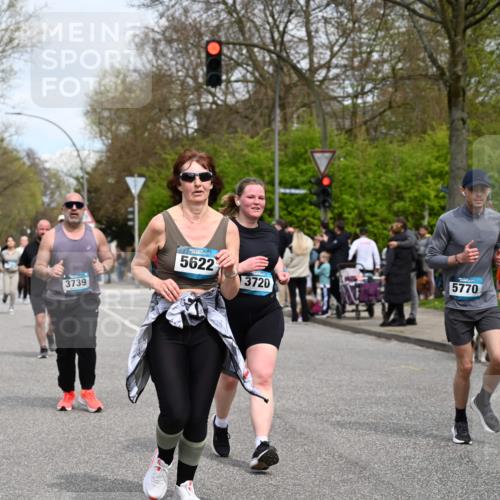 12.04.2026 - 45. Internationalen Wilhelmsburger Insellauf J. Mangold http://msf.ph/oto/9518284 12.04.2026 13:23:25 Ziel 5223, 3336, 3783, 3498, 3478, 4176, 5505, 3471, 3814, 2716, 3730, 3353, 2766, 5622, 3739, 5209, 5212, 2802, 2803, 3258, 3259, 4073, 4292, 4517, 3872 meine-sportfotos.de