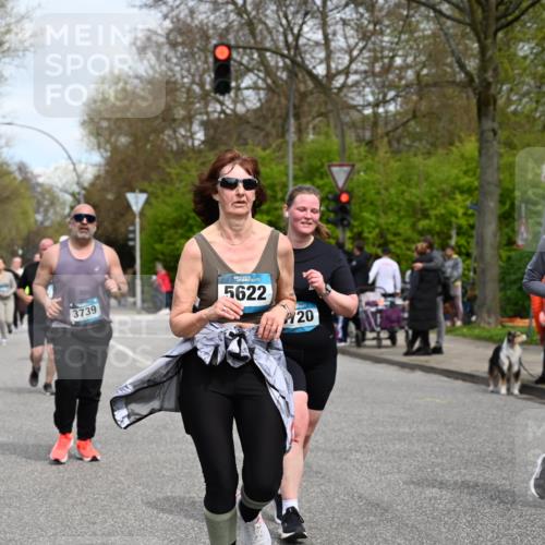 12.04.2026 - 45. Internationalen Wilhelmsburger Insellauf J. Mangold http://msf.ph/oto/9518288 12.04.2026 13:23:26 Ziel 5223, 3336, 3783, 3498, 3478, 4176, 5505, 3471, 3814, 2716, 3730, 3353, 2766, 5622, 3739, 5209, 5212, 2802, 2802, 2803, 3258, 3259, 4073, 4292, 4517, 3872, 5017 meine-sportfotos.de