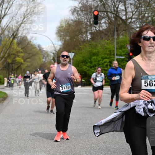 12.04.2026 - 45. Internationalen Wilhelmsburger Insellauf J. Mangold http://msf.ph/oto/9518293 12.04.2026 13:23:26 Ziel 5223, 3336, 3783, 3498, 3478, 4176, 5505, 3471, 3814, 2716, 3730, 3353, 2766, 5622, 3739, 5209, 5212, 2802, 2802, 2803, 3258, 3259, 4073, 4292, 4517, 3872, 5017 meine-sportfotos.de