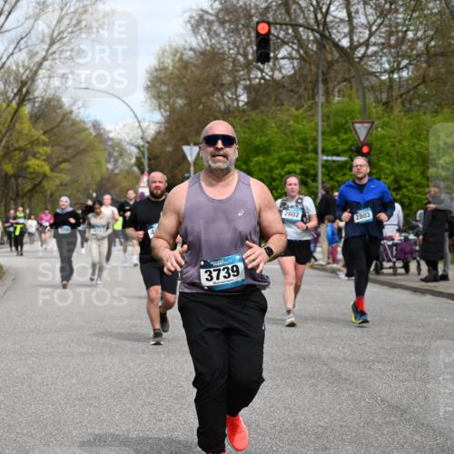 12.04.2026 - 45. Internationalen Wilhelmsburger Insellauf J. Mangold http://msf.ph/oto/9518305 12.04.2026 13:23:27 Ziel 3336, 3783, 3498, 3478, 4176, 5505, 3471, 3814, 2716, 3730, 3353, 2766, 5622, 3739, 5209, 5212, 2802, 2803, 2803, 3258, 3259, 4073, 4292, 4517, 3872, 5017 meine-sportfotos.de