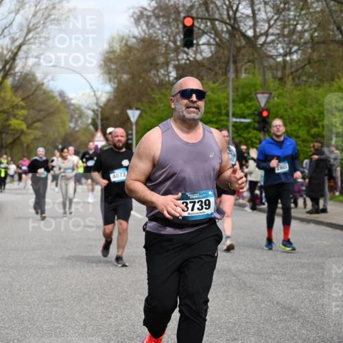 12.04.2026 - 45. Internationalen Wilhelmsburger Insellauf J. Mangold http://msf.ph/oto/9518309 12.04.2026 13:23:28 Ziel 3336, 3783, 3498, 3478, 4176, 5505, 3471, 3814, 2716, 3730, 3353, 2766, 2766, 5622, 3739, 5209, 5212, 2802, 2803, 3258, 3259, 4073, 4292, 4517, 3872, 5017 meine-sportfotos.de