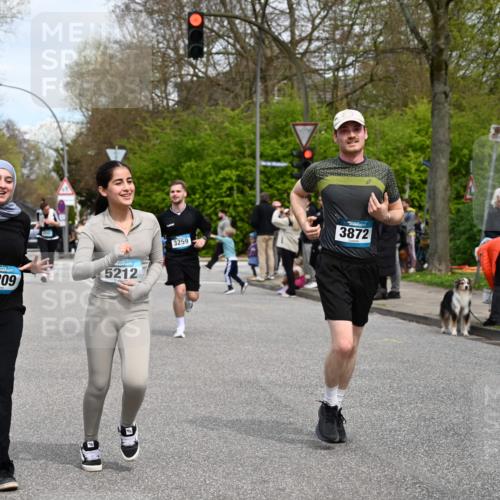 12.04.2026 - 45. Internationalen Wilhelmsburger Insellauf J. Mangold http://msf.ph/oto/9518334 12.04.2026 13:23:32 Ziel 3498, 3478, 4176, 5505, 3471, 3814, 2716, 3730, 3353, 2766, 5622, 3739, 5209, 5212, 2802, 2803, 3258, 3259, 4073, 4292, 4292, 4517, 3872, 5017, 3871, 5632, 4365, 3267, 2562 meine-sportfotos.de