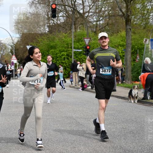 12.04.2026 - 45. Internationalen Wilhelmsburger Insellauf J. Mangold http://msf.ph/oto/9518335 12.04.2026 13:23:33 Ziel 3478, 4176, 5505, 3471, 3814, 2716, 3730, 3353, 2766, 5622, 3739, 5209, 5212, 2802, 2803, 3258, 3259, 4073, 4292, 4517, 4517, 3872, 5017, 3871, 5632, 4365, 3267, 2562, 5356, 5355 meine-sportfotos.de