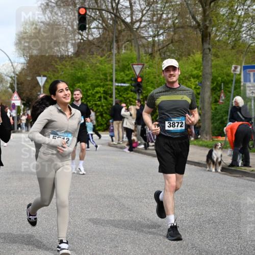 12.04.2026 - 45. Internationalen Wilhelmsburger Insellauf J. Mangold http://msf.ph/oto/9518336 12.04.2026 13:23:33 Ziel 3478, 4176, 5505, 3471, 3814, 2716, 3730, 3353, 2766, 5622, 3739, 5209, 5212, 2802, 2803, 3258, 3259, 4073, 4292, 4517, 4517, 3872, 5017, 3871, 5632, 4365, 3267, 2562, 5356, 5355 meine-sportfotos.de