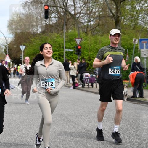 12.04.2026 - 45. Internationalen Wilhelmsburger Insellauf J. Mangold http://msf.ph/oto/9518339 12.04.2026 13:23:33 Ziel 3478, 4176, 5505, 3471, 3814, 2716, 3730, 3353, 2766, 5622, 3739, 5209, 5212, 2802, 2803, 3258, 3259, 4073, 4292, 4517, 4517, 3872, 5017, 3871, 5632, 4365, 3267, 2562, 5356, 5355 meine-sportfotos.de