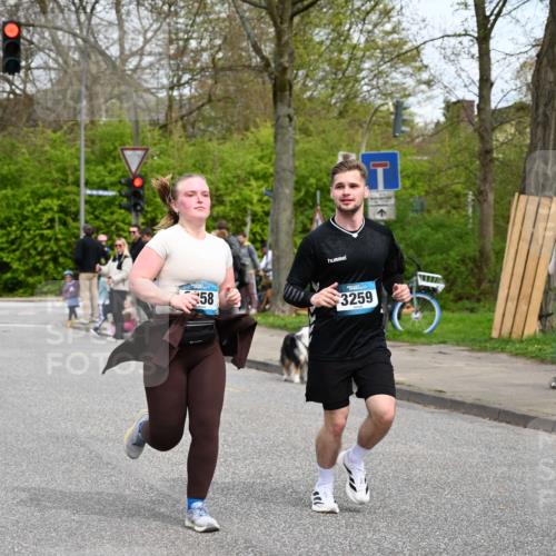 12.04.2026 - 45. Internationalen Wilhelmsburger Insellauf J. Mangold http://msf.ph/oto/9518361 12.04.2026 13:23:36 Ziel 4176, 5505, 3471, 3814, 2716, 3730, 3353, 2766, 5622, 3739, 5209, 5212, 5209, 5212, 2802, 2803, 3258, 3259, 4073, 4292, 4517, 3872, 5017, 3871, 5632, 4365, 3267, 2562, 5356, 5355 meine-sportfotos.de