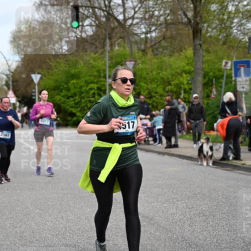 12.04.2026 - 45. Internationalen Wilhelmsburger Insellauf J. Mangold http://msf.ph/oto/9518389 12.04.2026 13:23:41 Ziel 3814, 2716, 3730, 3353, 2766, 5622, 3739, 5209, 5212, 2802, 2803, 3258, 3259, 4073, 4292, 4517, 3872, 5017, 3871, 3871, 5632, 4365, 3267, 2562, 5356, 5355 meine-sportfotos.de