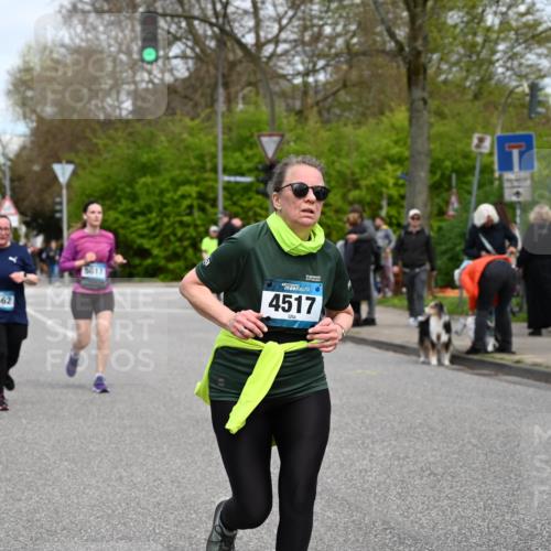 12.04.2026 - 45. Internationalen Wilhelmsburger Insellauf J. Mangold http://msf.ph/oto/9518391 12.04.2026 13:23:42 Ziel 3814, 2716, 3730, 3353, 2766, 5622, 3739, 5209, 5212, 2802, 2803, 3258, 3259, 4073, 3258, 3259, 4073, 4292, 4517, 3872, 5017, 3871, 5632, 5632, 4365, 3267, 2562, 5356, 5355 meine-sportfotos.de