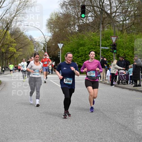 12.04.2026 - 45. Internationalen Wilhelmsburger Insellauf J. Mangold http://msf.ph/oto/9518394 12.04.2026 13:23:43 Ziel 2716, 3730, 3353, 2766, 5622, 3739, 5209, 5212, 2802, 2803, 3258, 3259, 4073, 4292, 4517, 3872, 5017, 3871, 5632, 4365, 3267, 2562, 4365, 3267, 2562, 5356, 5355, 4567 meine-sportfotos.de