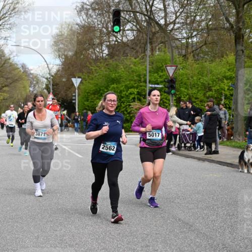 12.04.2026 - 45. Internationalen Wilhelmsburger Insellauf J. Mangold http://msf.ph/oto/9518399 12.04.2026 13:23:43 Ziel 2716, 3730, 3353, 2766, 5622, 3739, 5209, 5212, 2802, 2803, 3258, 3259, 4073, 4292, 4517, 3872, 5017, 3871, 5632, 4365, 3267, 2562, 4365, 3267, 2562, 5356, 5355, 4567 meine-sportfotos.de