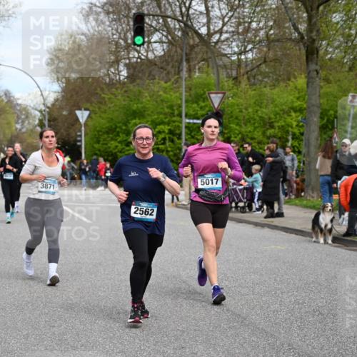 12.04.2026 - 45. Internationalen Wilhelmsburger Insellauf J. Mangold http://msf.ph/oto/9518402 12.04.2026 13:23:43 Ziel 2716, 3730, 3353, 2766, 5622, 3739, 5209, 5212, 2802, 2803, 3258, 3259, 4073, 4292, 4517, 3872, 5017, 3871, 5632, 4365, 3267, 2562, 4365, 3267, 2562, 5356, 5355, 4567 meine-sportfotos.de